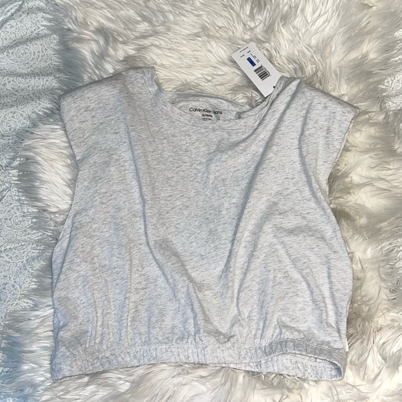 NWT - Calvin Klein Women's Banded Crop Shoulder Pad Tee - Picture 5 of 7